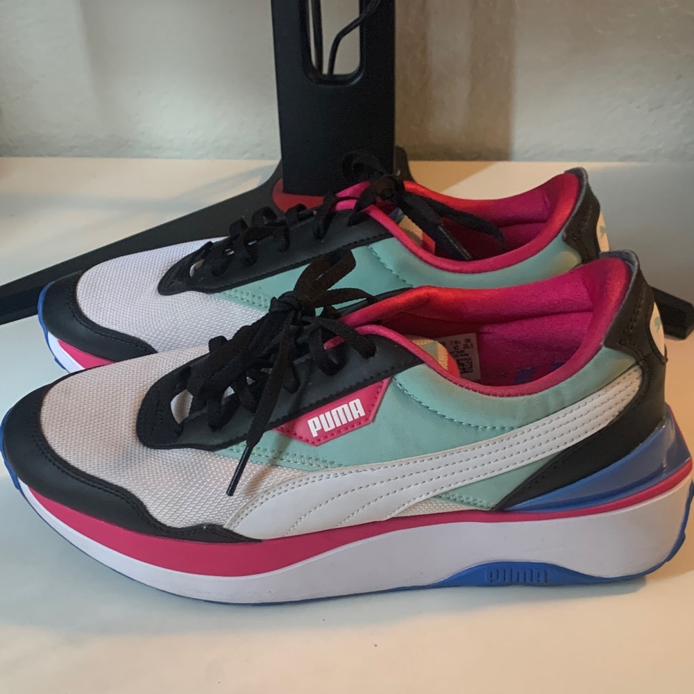 Puma Women's Black, Pink, and White Sneakers